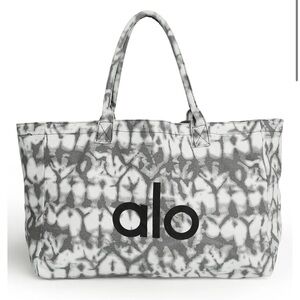 NWT Alo Iconic Shopper Tote Bag